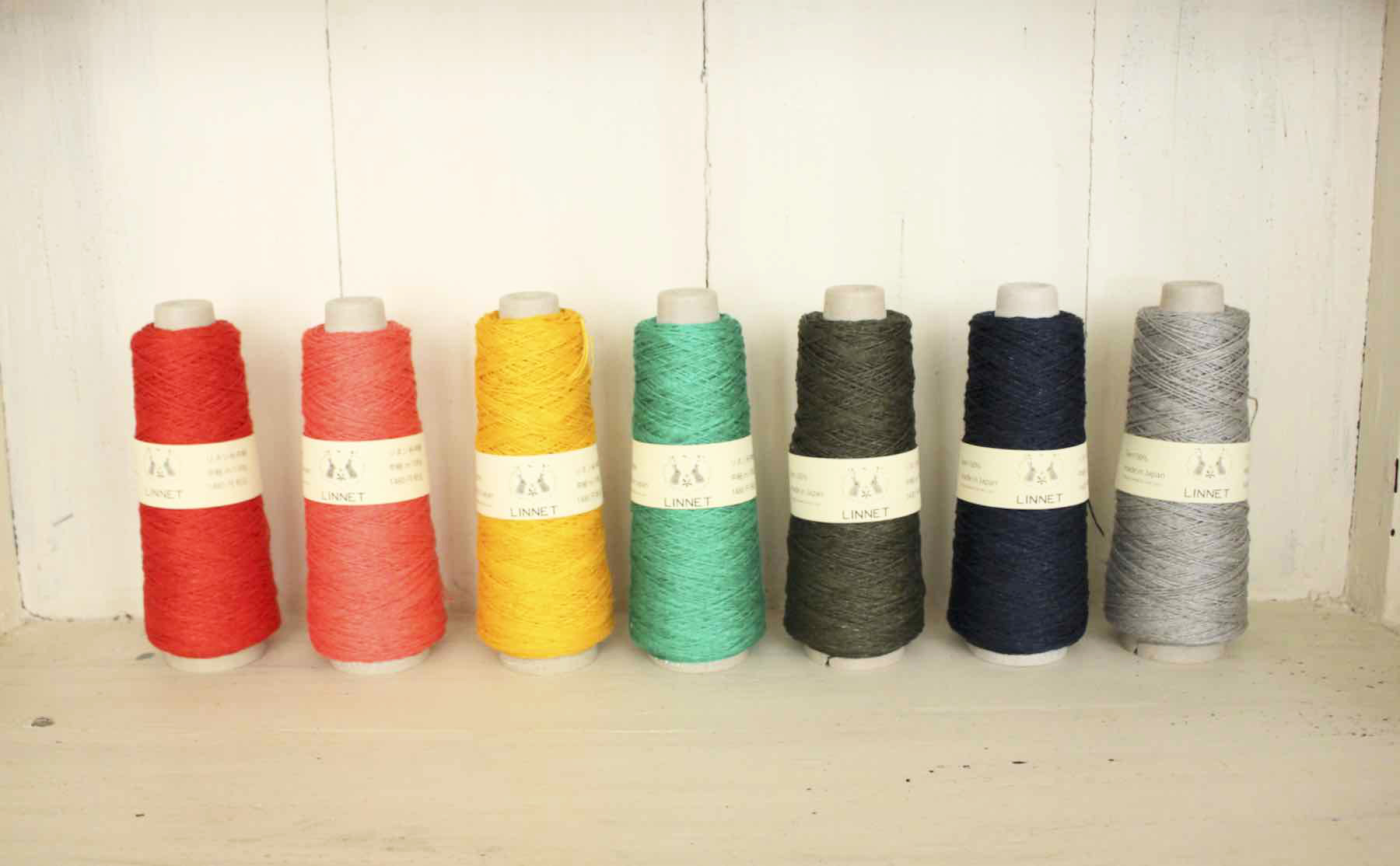 リネン糸　中細　約250m/100g